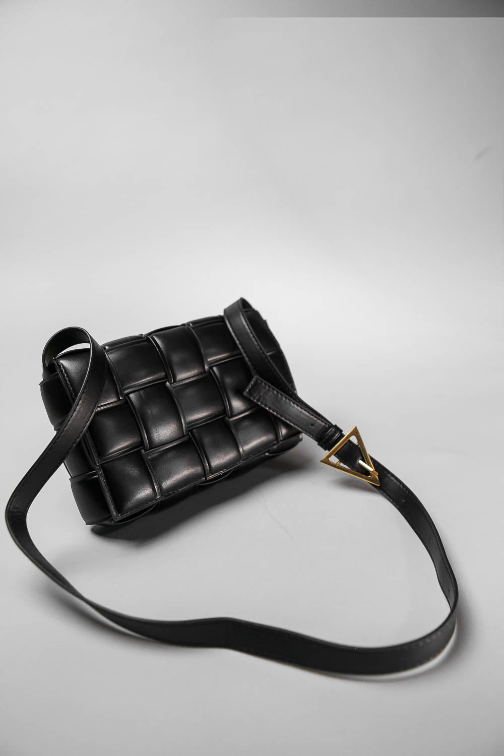 Geometrical bag with shoulder strap - Black