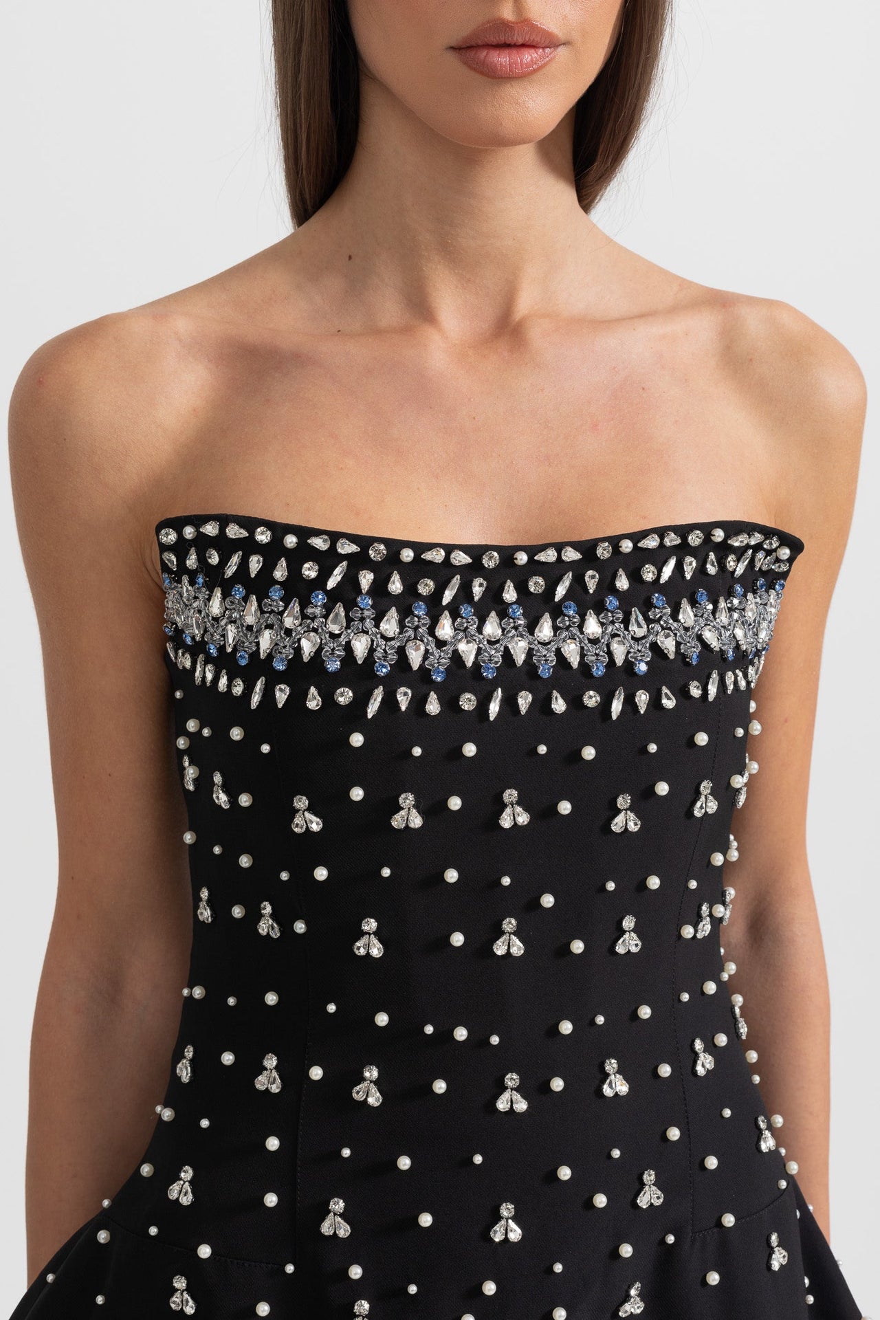 Sleeveless Fitted Dress With Diamond Embellishments - Black