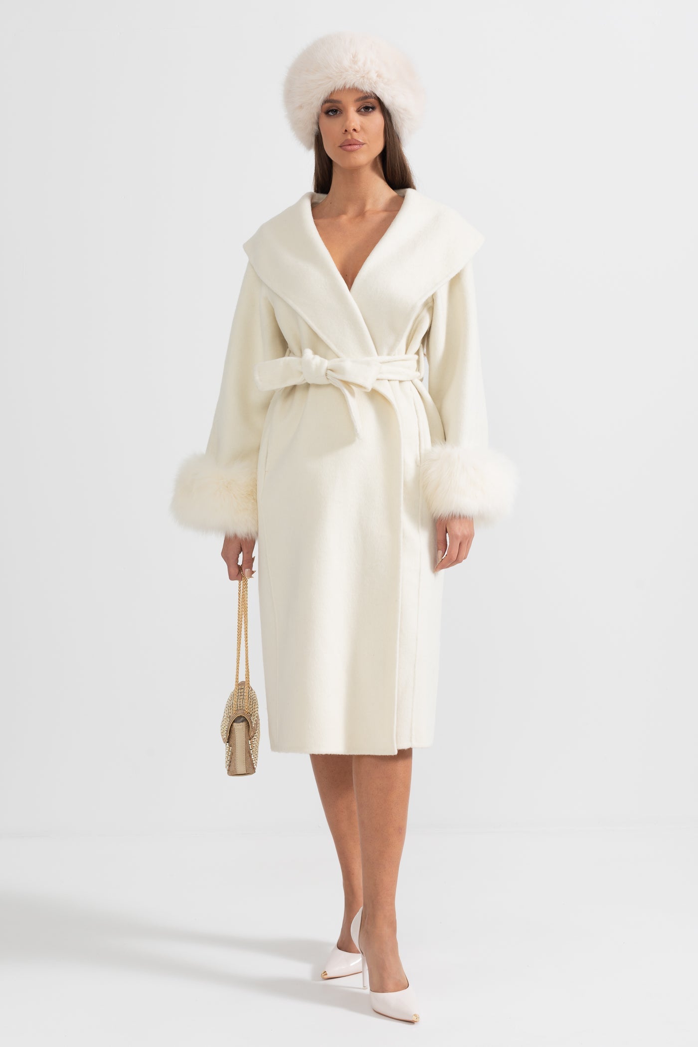 Luxurious Cashmere Long Coat With Fox Fur Cuffs - Ivoire