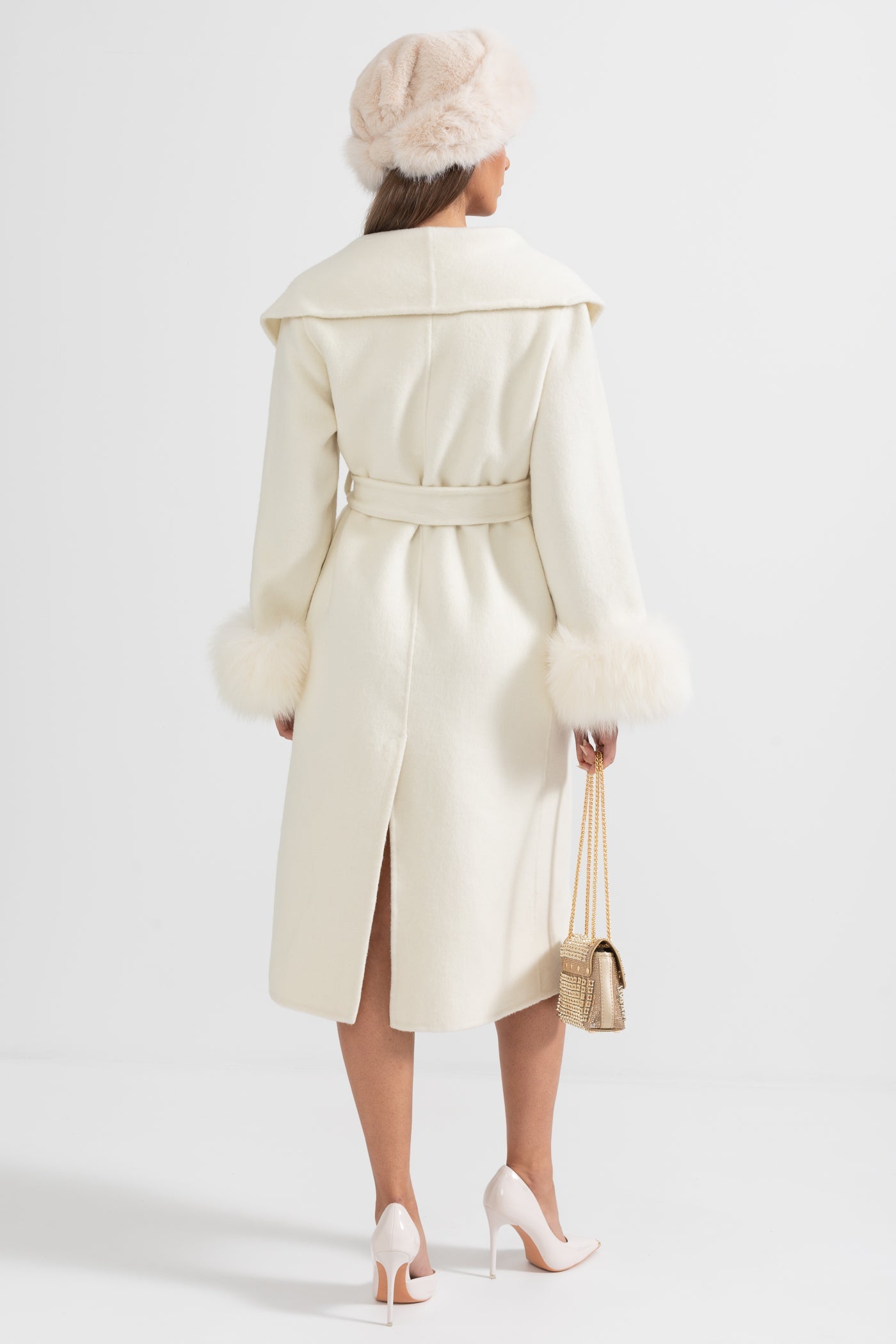 Luxurious Cashmere Long Coat With Fox Fur Cuffs - Ivoire