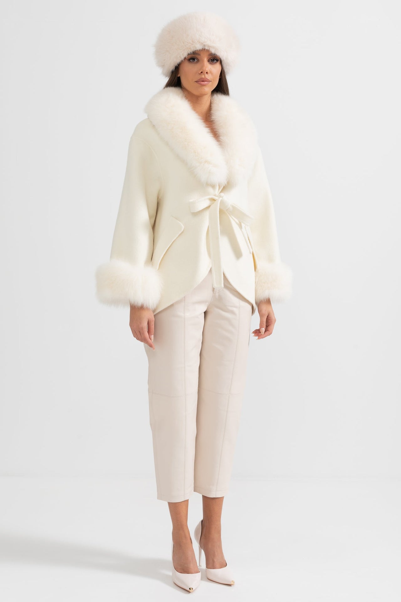 Cashmere Coat With Oversized Fox Fur Collar - Off White