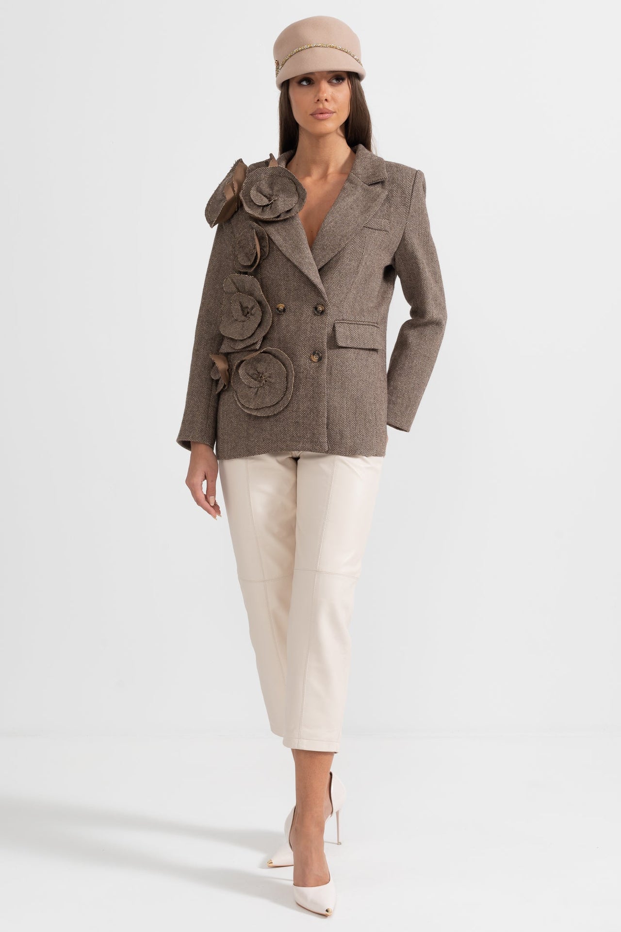 Blomsterpyntet dobbeltbrystet tweed blazer - brun