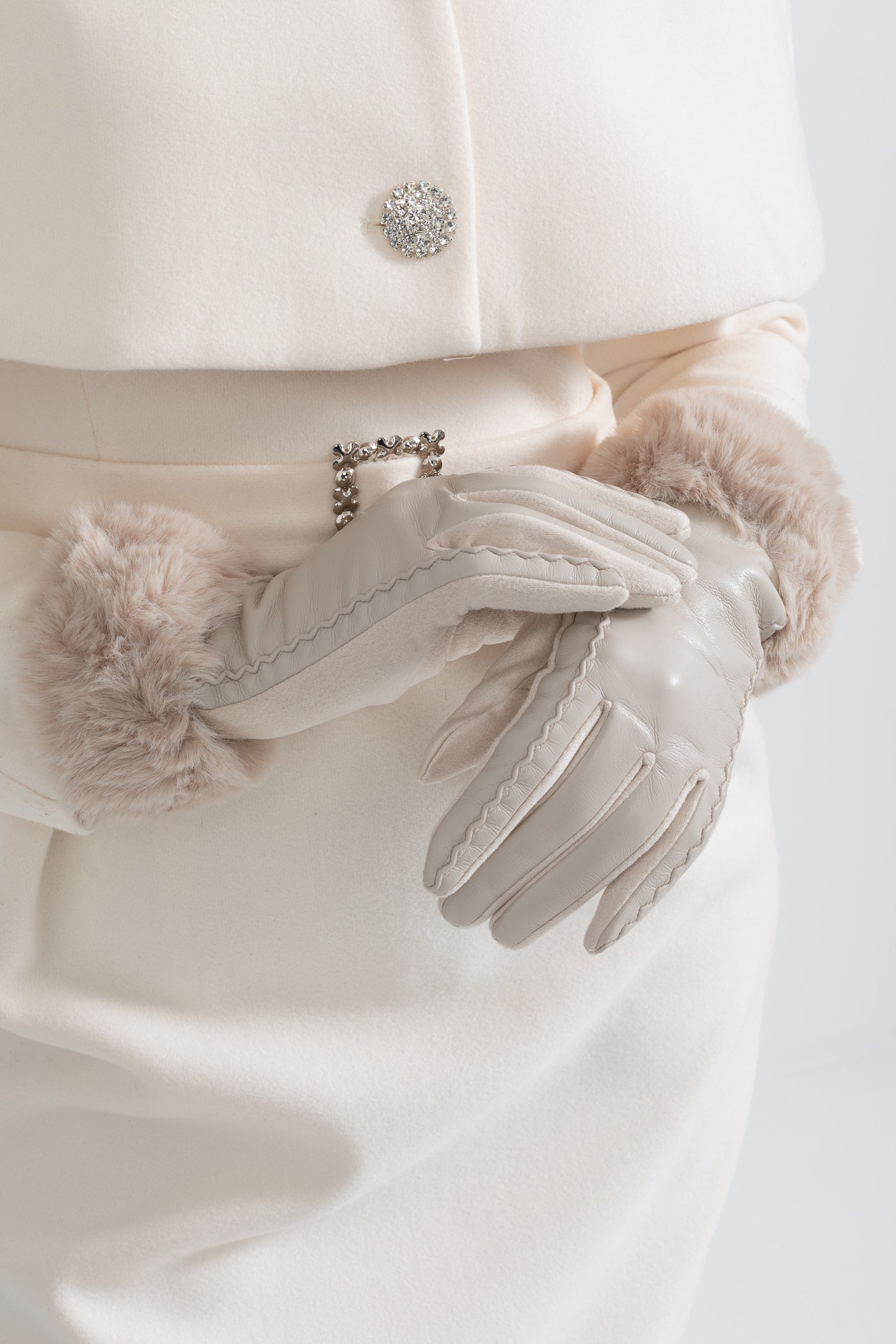 Vegan Leather Gloves With Fur Cuffs - Beige