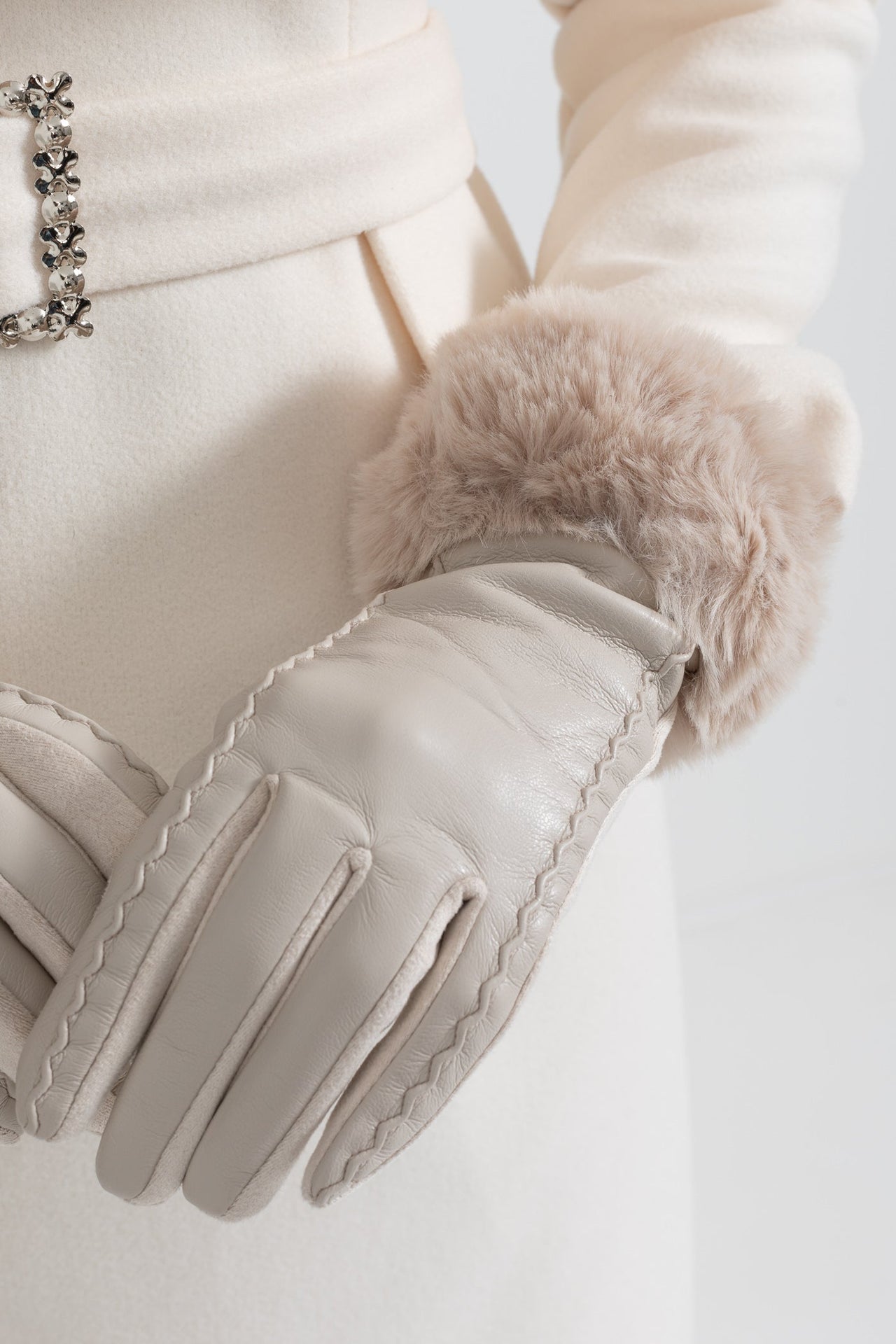 Vegan Leather Gloves With Fur Cuffs - Beige