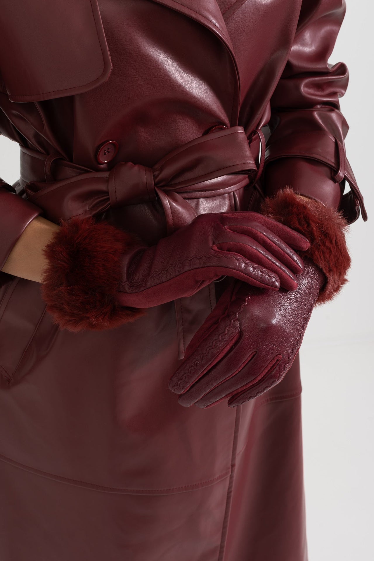 Vegan Leather Gloves With Fur Cuffs - Burgundy