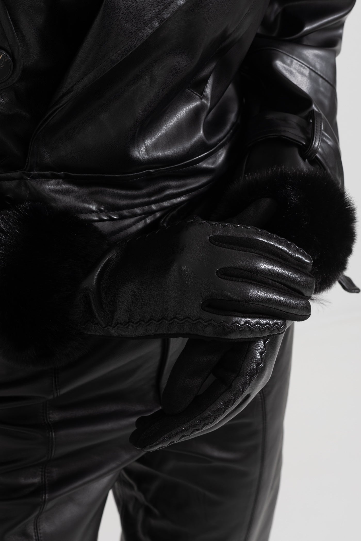 Vegan Leather Gloves With Fur Cuffs - Black