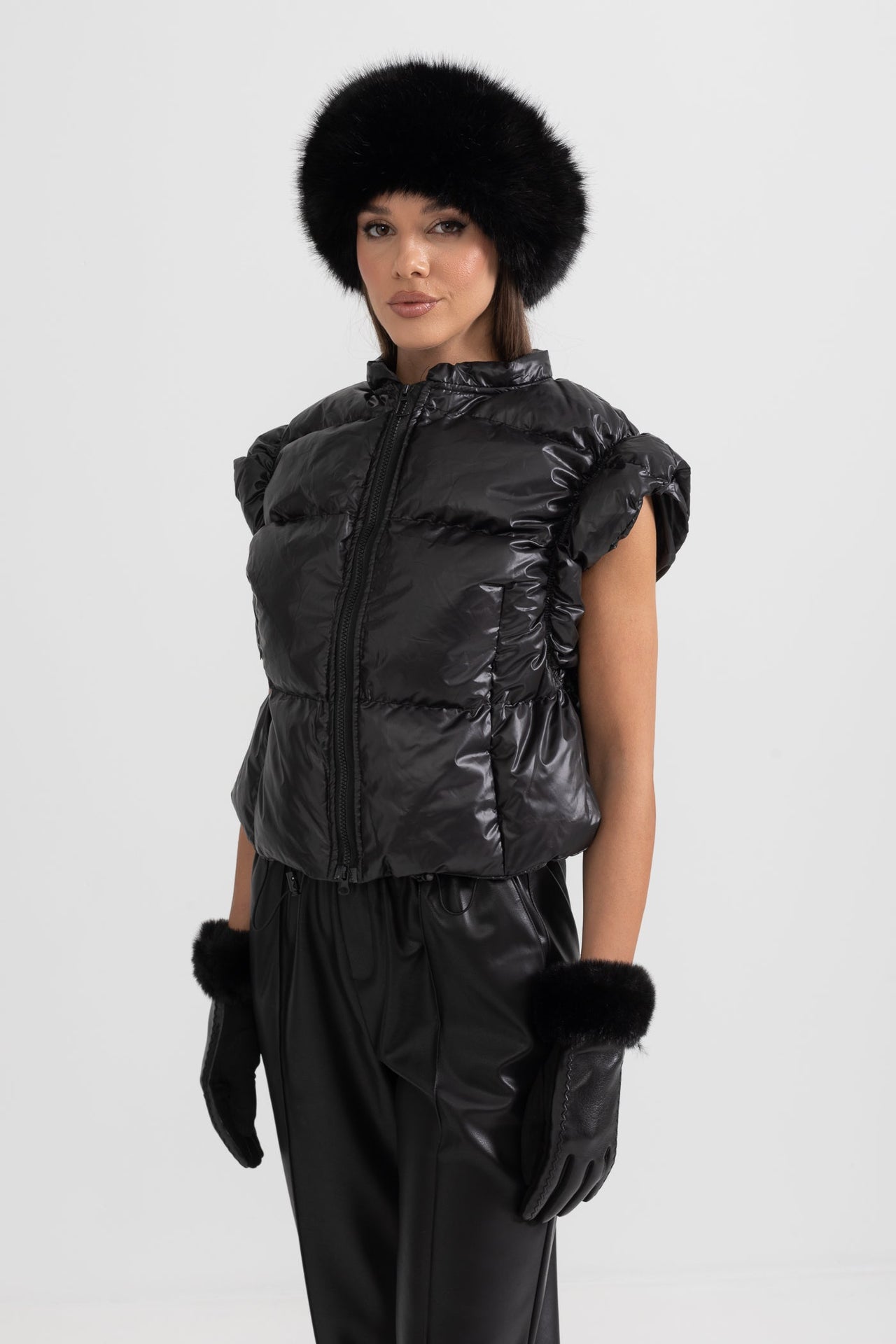 Sleek Puffer Vest - Black