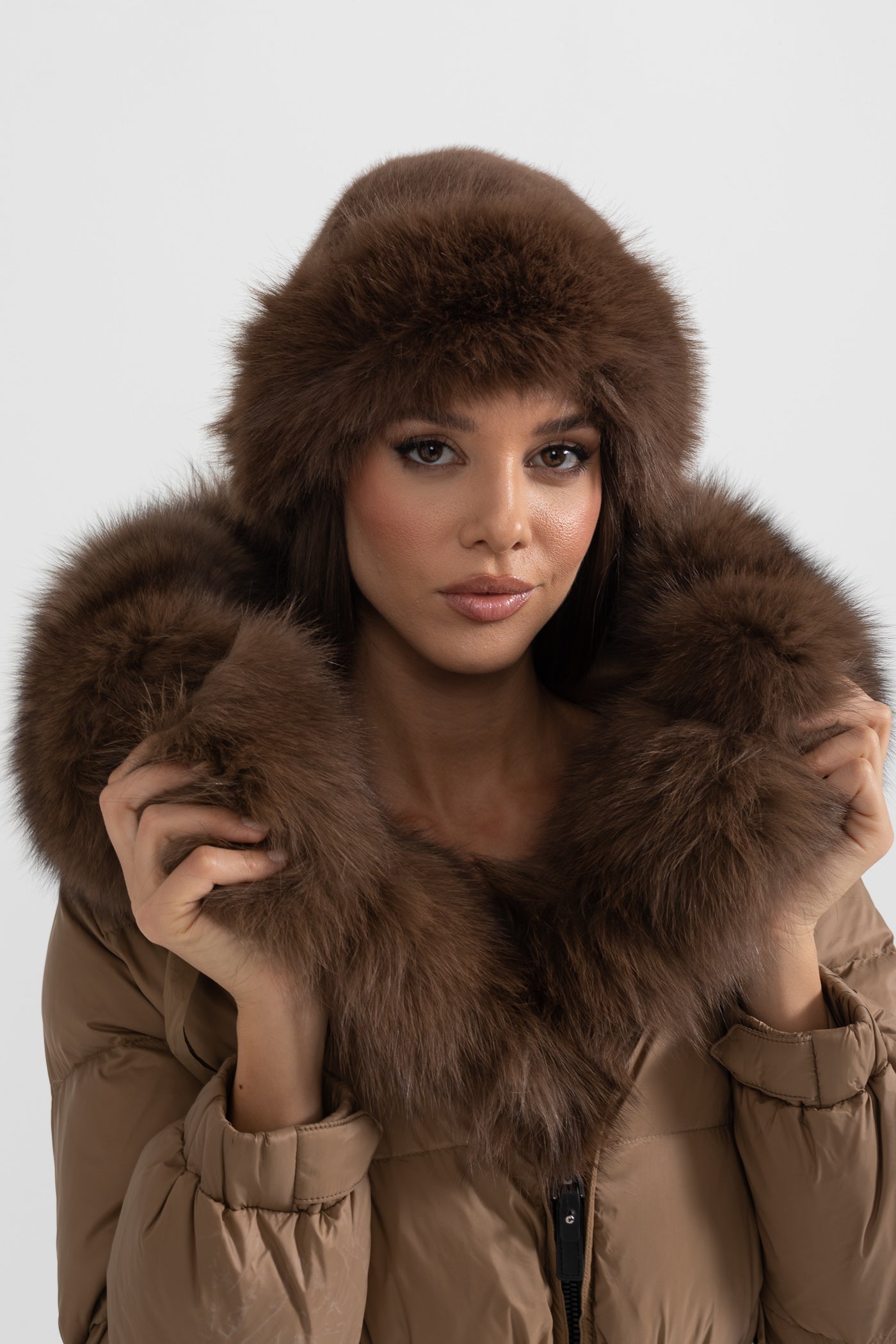 Puffer Jacket With Waistbelt And Brown Fox Fur-Lined Hood - Brown