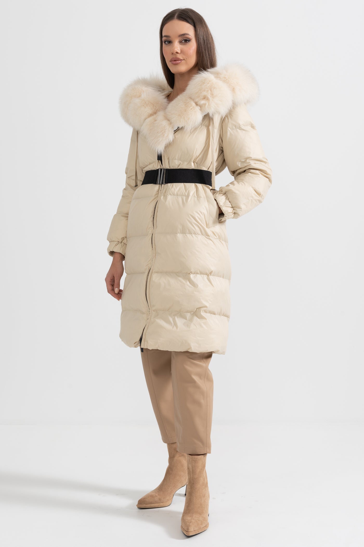 Long Puffer Jacket With White Fox Fur-Lined Hood - Ivoire