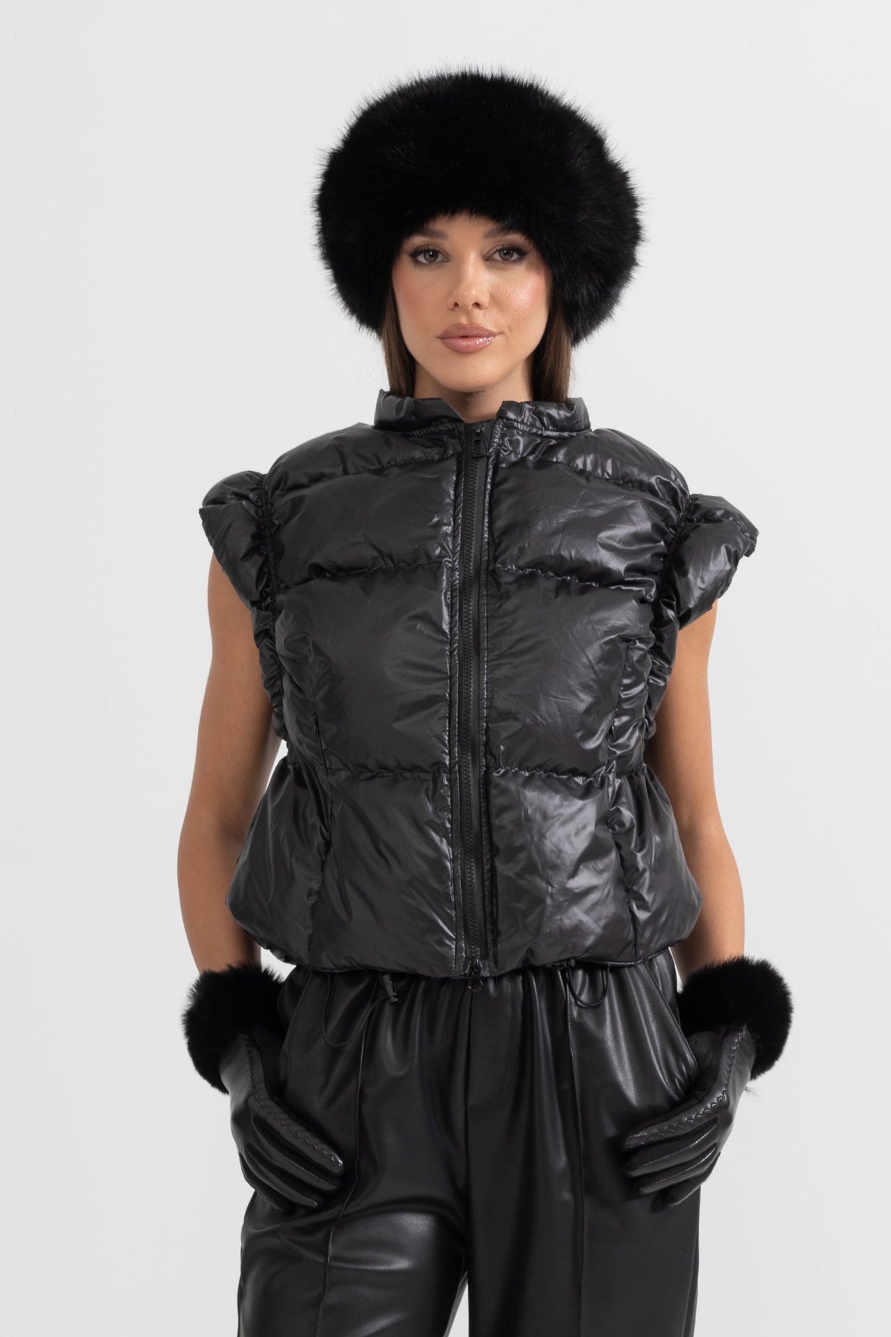 Sleek Puffer Vest - Black